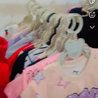 چوب لباسی ولباس