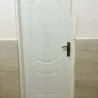 درب چوبی با چهارچوب