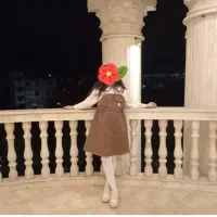 سارافون کتان به همراه شومیز زیرش