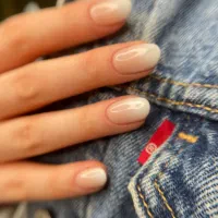 دستیار ناخن،دستیار ناخنکار|استخدام درمانی، زیبایی، بهداشتی|تهران, دزاشیب|دیوار