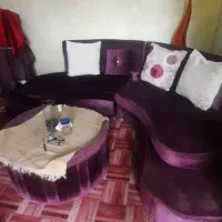 مبلمان وراحتی  دوتا بامیز وسط رویهم ۱۰ تومن