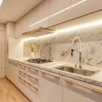 استخدام نیروی فنی ماهر