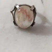 در حسینی یا در مودار سرخ