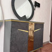 جاکفشی ، کنسول و آینه