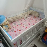 تخت گهواره ای نوزاد