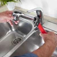 نصاب شیرآلات، شوفاژ و رادیاتور