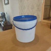 فروش سطل های درب دار سالم و تمیز 10 کیلویی