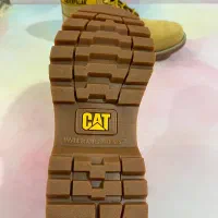 نیم بوت کت(caterpillar)اصل،رنگ زرد جذاب و ضدآب|کیف، کفش، کمربند|قم, شاه سید علی|دیوار