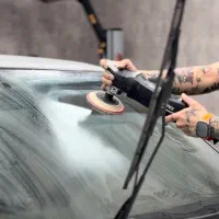 برطرف کردن پخش نور شیشه خودرو