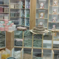 فروش لوازم و دکور اسیون مخصوص عطاری و پوشاک|فروشگاه و مغازه|کرمان, |دیوار