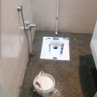 رفع نشتی لوله فاضلاب و عایق حمام سرویس بالکن پشت