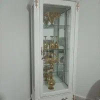 بوفه سفید بزرگ