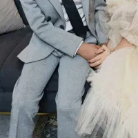 کت و شلوار و پیراهن و کالج بچگانه