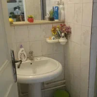 یک جفت روشویی مروارید پایه دار بزرگ سالم و تمیز