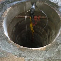 مغنی چاه کن حفاری چاه آ ب وفضلاب نصب پمپ آب