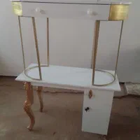 انواع میز ناخن کاری پایه فلزی و استند لاک|آرایشگاه و سالنهای زیبایی|ارومیه, |دیوار