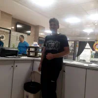 کارگر تاسیساتی جهت استخر عمومی