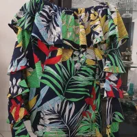 تعدادی بلوز هودی پیراهن مردانه لباس و شلوار ورزشی