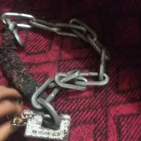 قفل کتابی و زنجیر محکم|موتورسیکلت|اراک, |دیوار