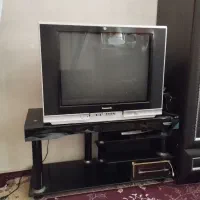 تلویزیون و زیرش