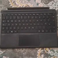 کی‌بورد سر فیس