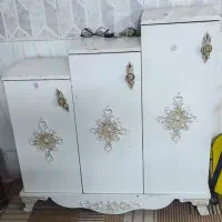 جاکفشی و میز تی وی