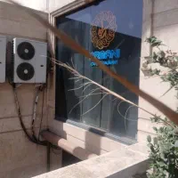کارگر کارواش با جای خواب