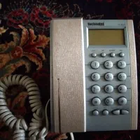 یک گوشی تلفن تکنو تل فروشی.