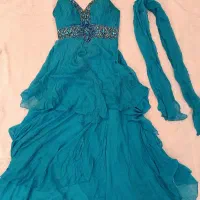 لباس مجلسی|لباس|قم, بنیاد|دیوار