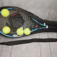 دو راکت تنیس decathlon همراه ۴ توپ و کیف|ورزش‌های توپی|فردیس, دهکده|دیوار