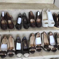 کفش های ارزان بدلیل جمع کردن مغازه