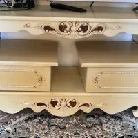 ویترین میز تلویزیون و کشو برای جای سیب زمینی پیاز