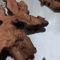 ایینه چوبی با نور مخفی زرد و الوایر|آینه|اصفهان, باغ نگاره|دیوار