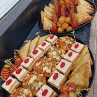 استخدام پیک و مسئول خرید و خدمات کافه