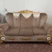 مبل به همراه میز نهارخوری