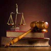 خدمات حقوقی. وکیل پایه یک دادگستری