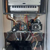 تاسیسات تعمیر پکیچ مشعل موتور خانه لوله کشی گاز