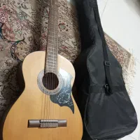 گیتار در حد نو