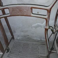 پایه چرخ خیاطی قدیمی ۸۰ ساله|کلکسیون اشیاء عتیقه|مشهد, آبکوه|دیوار