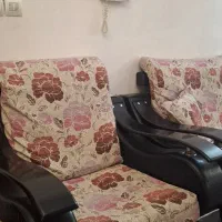 مبل راحتی و میز جلو مبلی