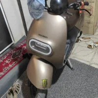 موتوری سیکلت برقی