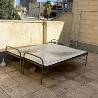 میز تلویزیون و تخت سربازی