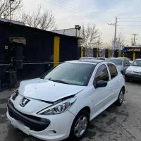 ۲۰۷ ارتقا یافته مدل ۴۰۲ تصادفی