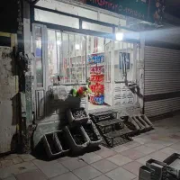 مغازه ۳۲ متری بهر خیابون بلوار امام خمینی|اجارهٔ مغازه و غرفه|وحیدیه, |دیوار