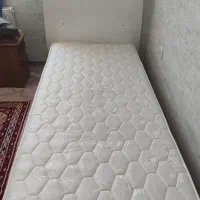 تخت نوجوان و پاتختی و میز کامپیوتر