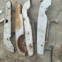 مقداری لوازم موتور قلاده سگ و پرنده زینتی بانمک