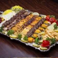 استخدام آشپز حرفه ای و سالنکار خانم