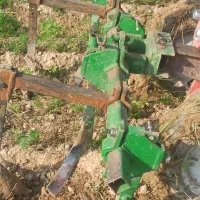 از بین بردن علف های هرز با دستگاه کولتیواتور