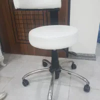 صندلی گردان و جکدار در حد نو