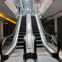 ۱۱متر تجاری/سند تک برگ/معاوضه با خودرو ایرانی